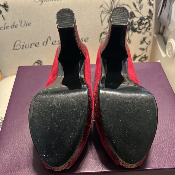 Fergie Footwear Red Velvet Heels - Picture 7 of 7